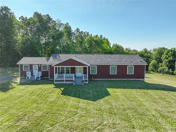 2nd image of 371 Bell Hill Rd