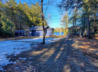 16874 E Pointe Rd, Wetmore, MI 49895