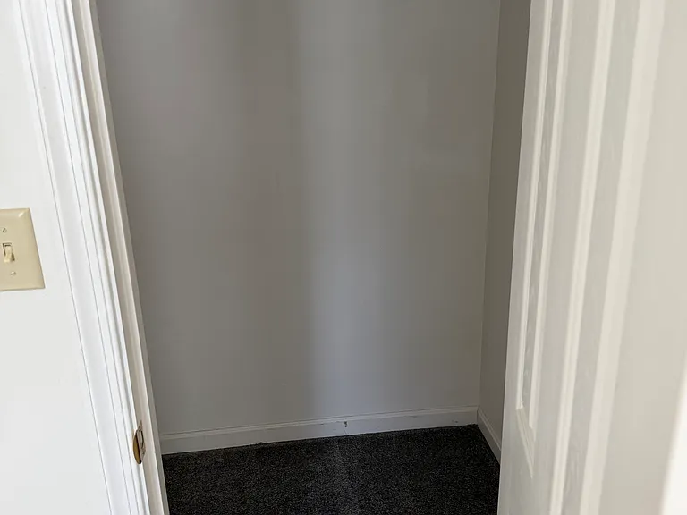 106 Clevenger Ct — Photo 23