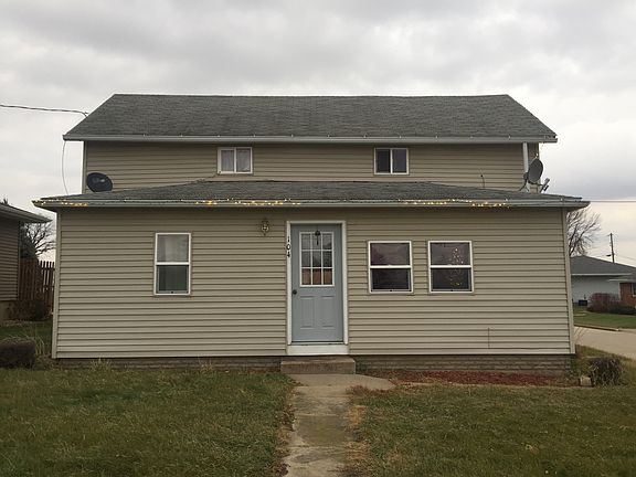 3rd image of 104 S Andres St