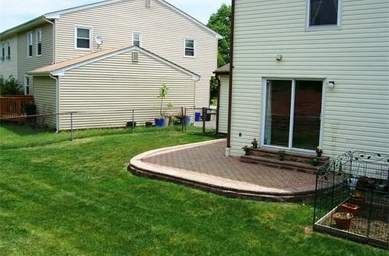 17 Bayberry Close — Photo 6