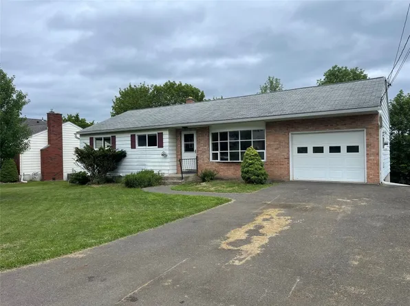 4509 Salem Dr, Vestal, NY 13850