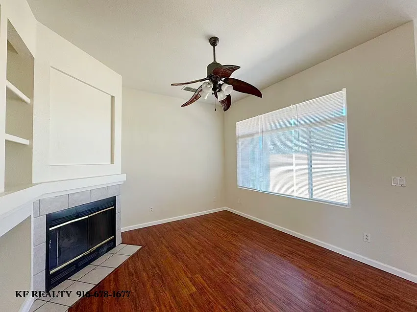 3 bed, 1451 sqft, $2,550 — Photo 3