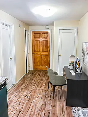 Rented by R New York | media 24