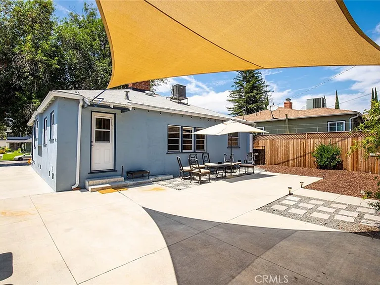 4444 Tujunga Ave — Photo 3