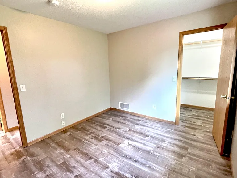 6081 Bakken St — Photo 10