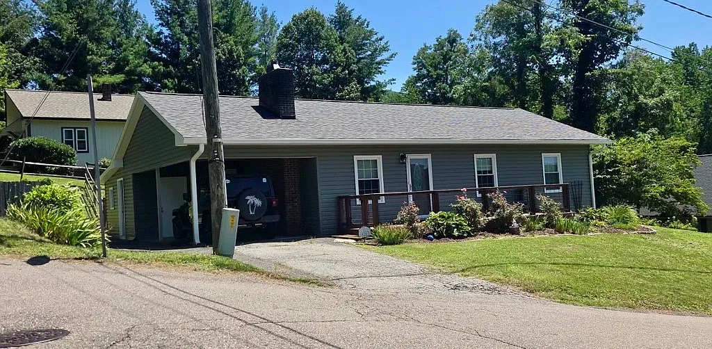 420 Sunset Drive - 1 — Photo 1