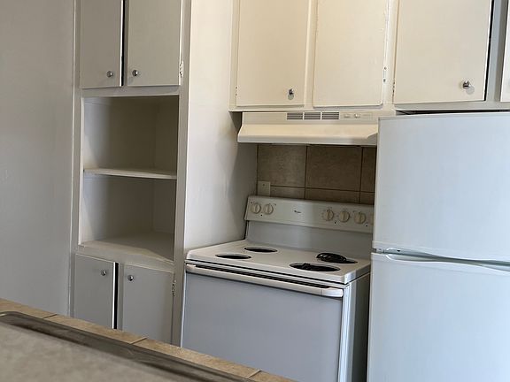 5th image of 3822 Glen Arbor Dr APT 8