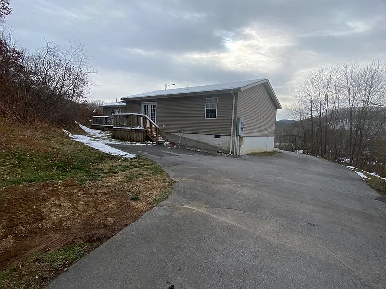 213 Post Rd #1 — Photo 2