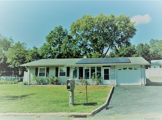 152 Indian Field Rd, Bridgeport, CT 06606