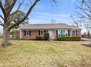 641 Crestview Dr, Sullivan, MO 63080