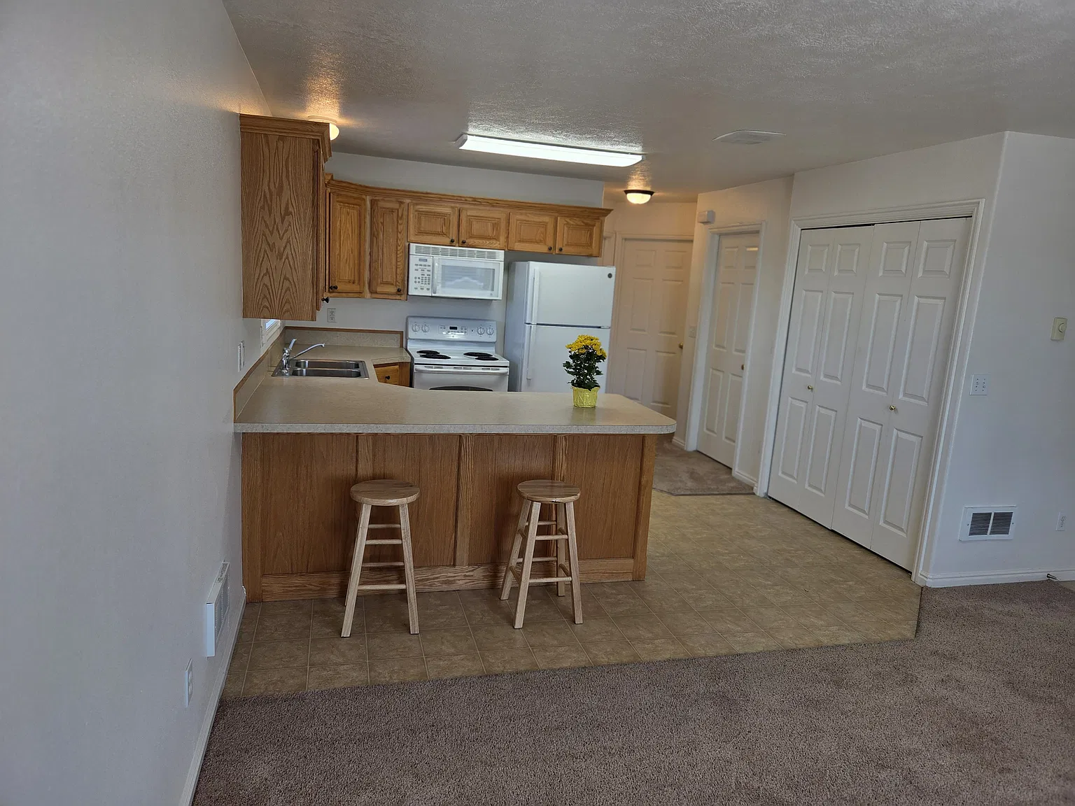 2 bed, 797 sqft, $1,150 — Photo 3