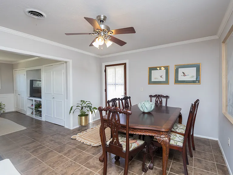 107 Clubview Rd — Photo 11