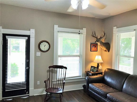 3rd image of 207 W Latimer St