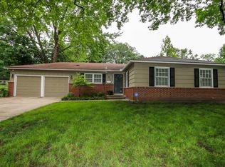 5714 W 100th Ter, Overland Park, KS 66207