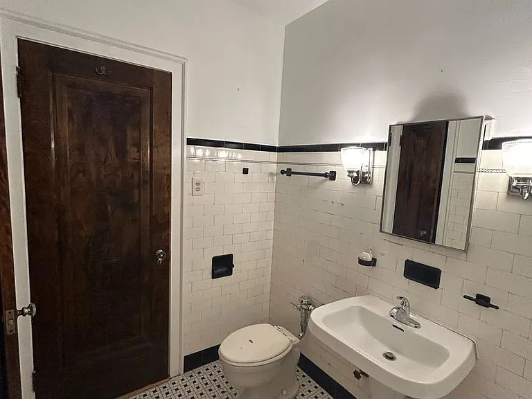 4515 Wolcott — Photo 12