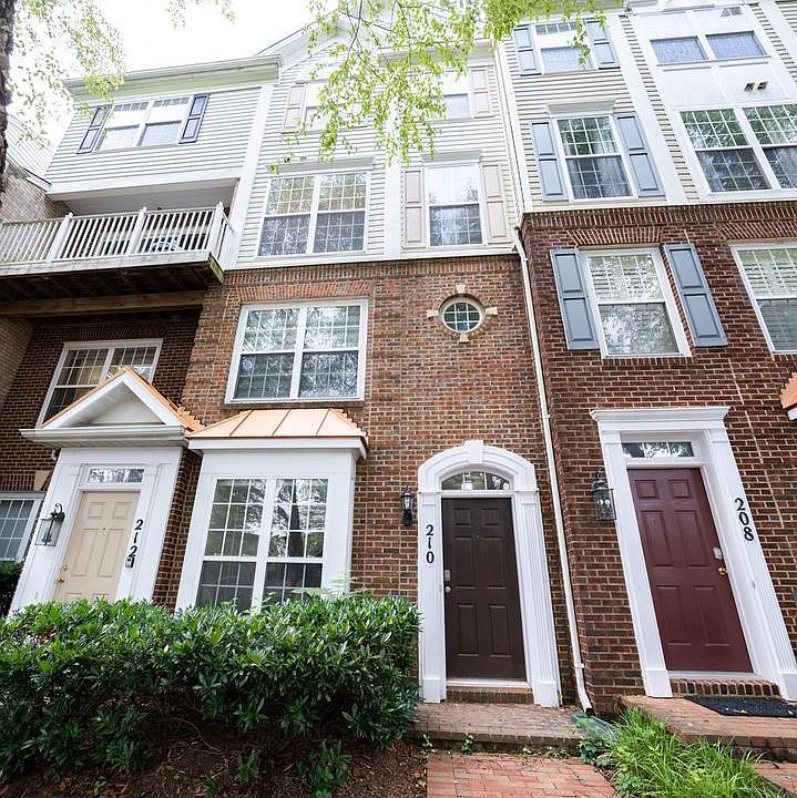 1st image of 210 Fallsgrove Blvd #10