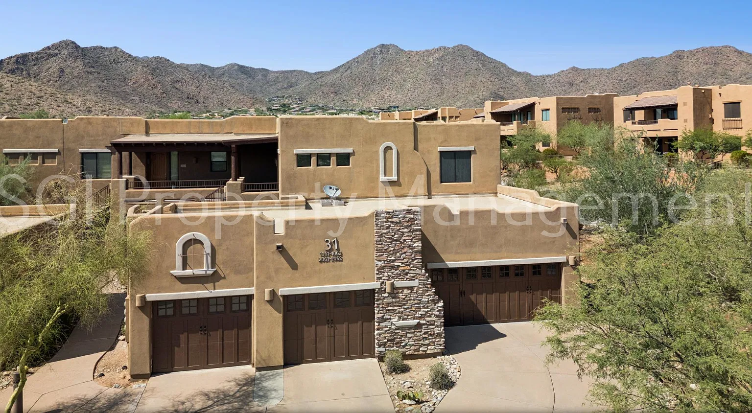 Resort style ground level unit in exclusive Scottsdale community — Photo 1