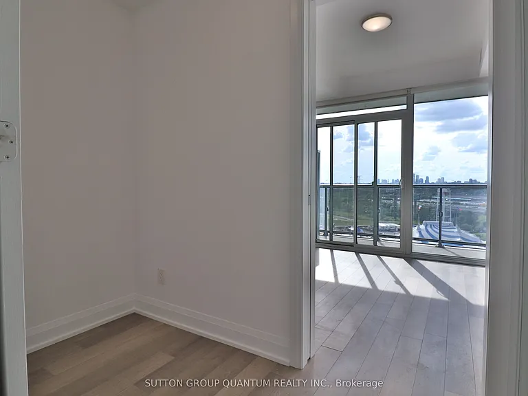 56 Annie Craig Dr #1410 — Photo 5