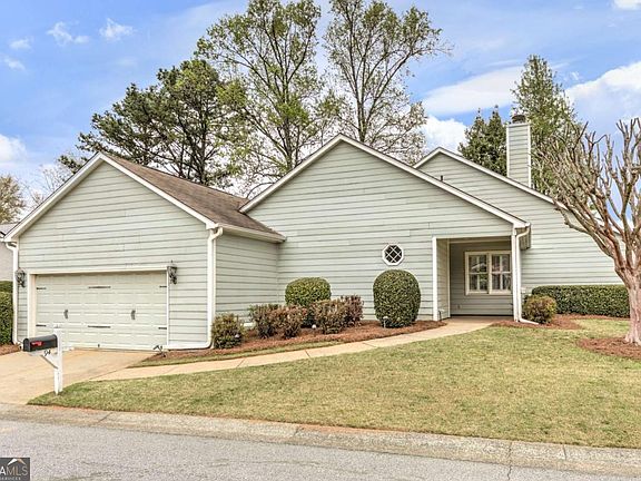 3rd image of 94 Robyn Way