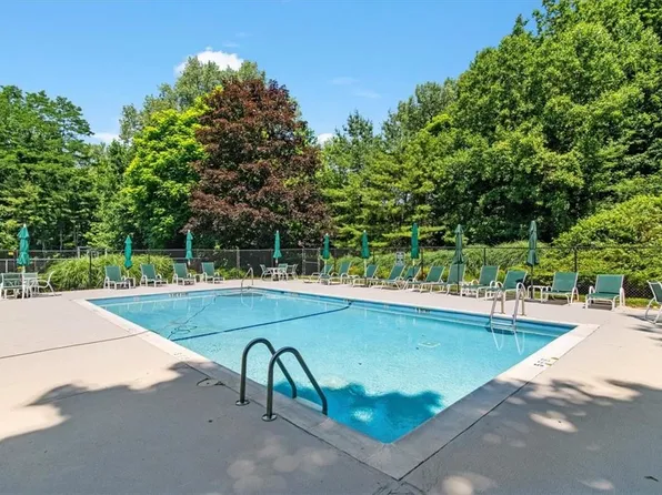 27 Jared Drive, White Plains, NY 10605