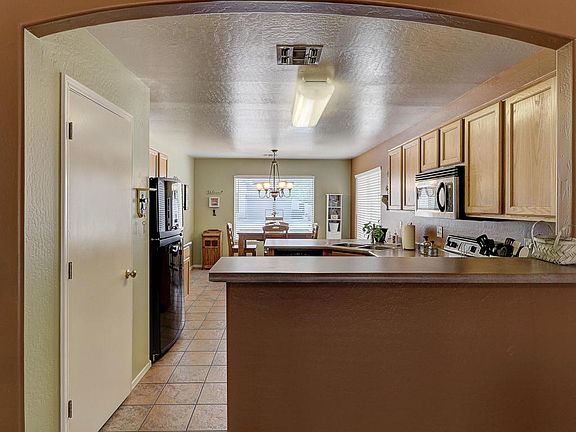 5th image of 15835 W Cocopah St