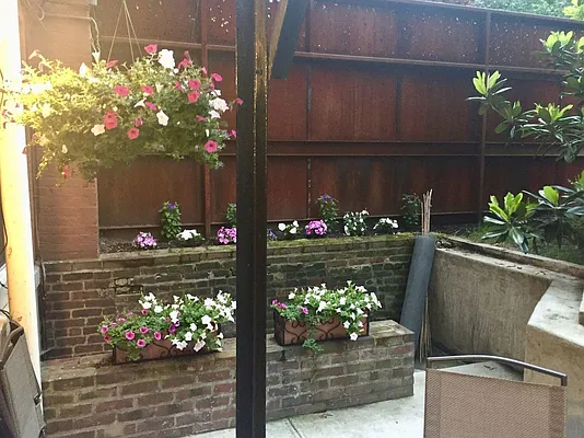 Rented by Jonathan Wachtel, LREB | media 27