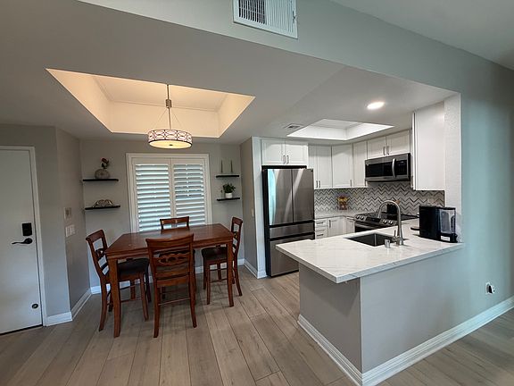4th image of 2150 Camino De La Reina Unit 105