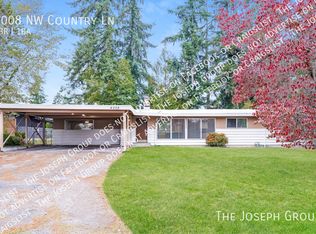 4008 NW Country Ln, Bremerton, WA 98312