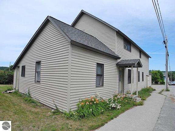 5th image of 103 W Main St
