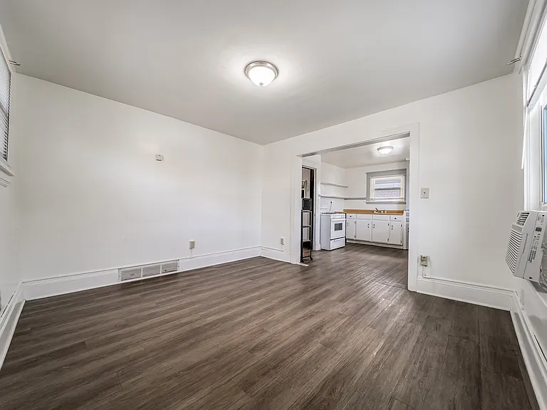 14520 Bayes Ave — Photo 13