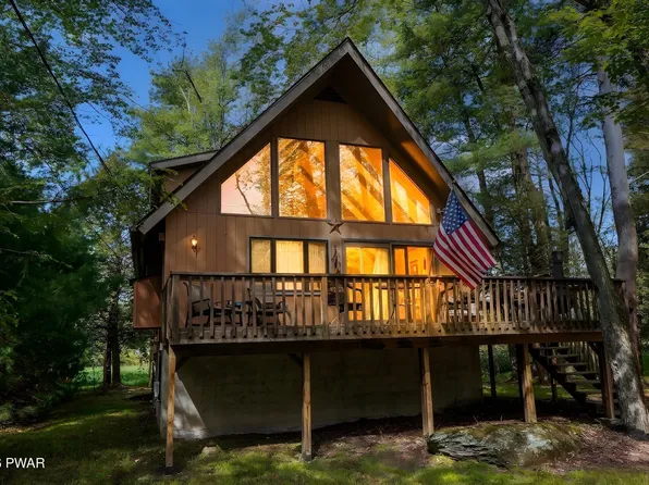 95 Brookfield Rd, Lake Ariel, PA 18436