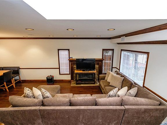 2nd image of 12857 Heston St