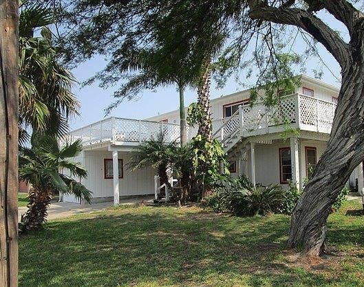 1st image of 118 Palm Dr