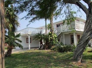 118 Palm Dr, Rockport, TX 78382