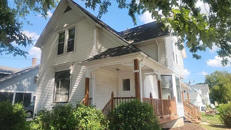 736 Buffalo STREET photo 1