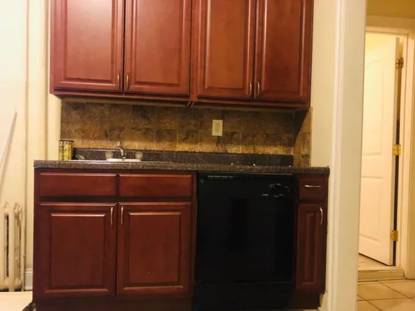 163 Clinton Avenue image 1 of 4