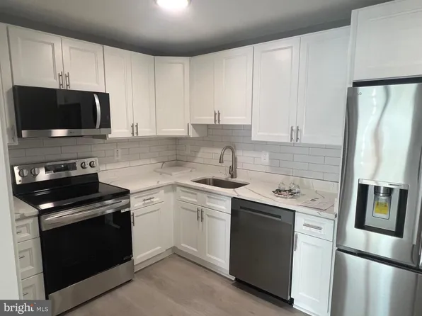 9422 Windpine Rd #9422, Middle River, MD 21220