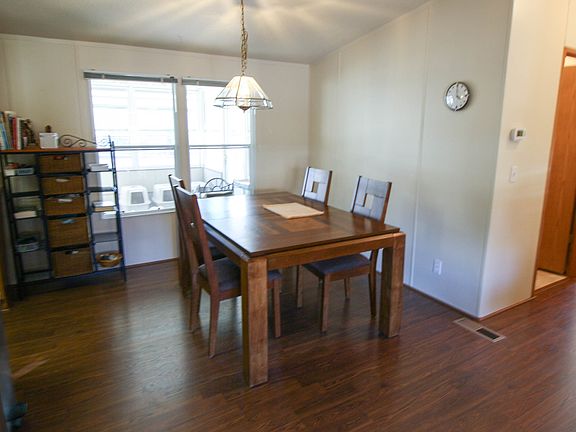 3rd image of 3307 S White Gold Ave