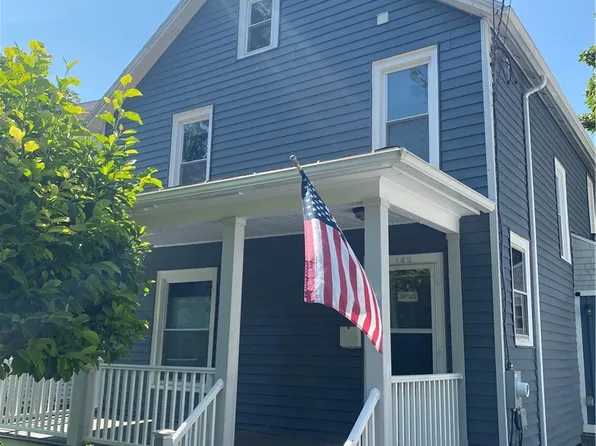 162 W Gibson St, Canandaigua, NY 14424