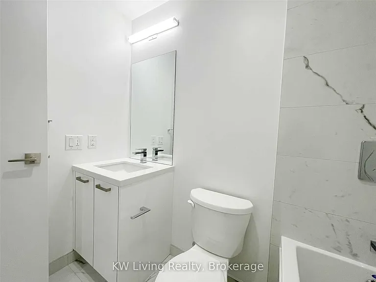 55 Ontario St #611 — Photo 17