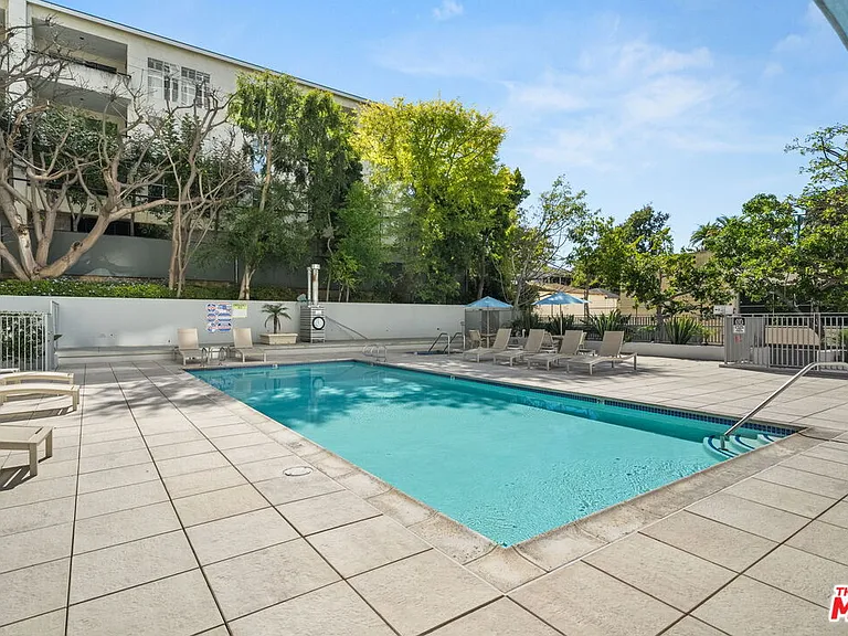 10450 Wilshire Blvd #5G — Photo 24