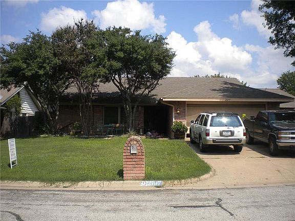 4th image of 2107 Churchill Downs Dr