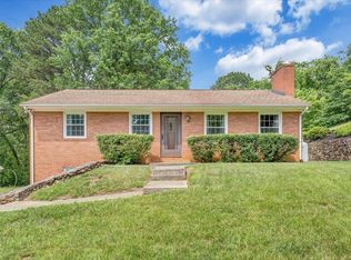 30 Benbrook Cir NE, Roanoke, VA 24012