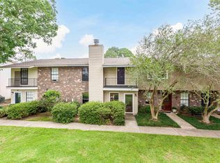 2524 Berrybrook Dr, Baton Rouge, LA 70816