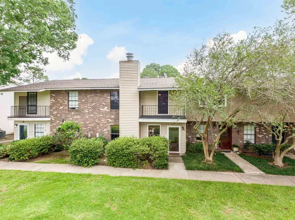 2524 Berrybrook Dr, Baton Rouge, LA 70816