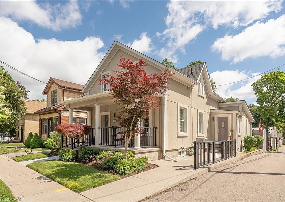 1st image of 40 Moore Ave