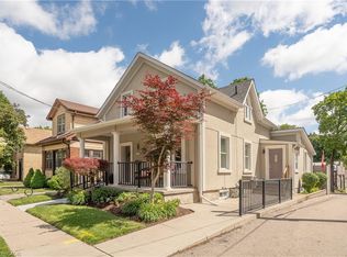 40 Moore Ave, Kitchener, ON N2H 3S1