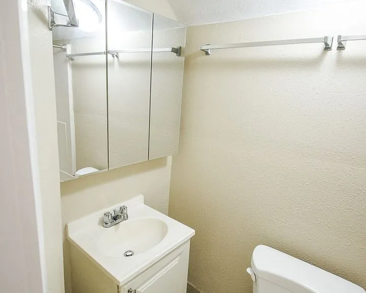 5272 NE 8th Ave — Photo 24