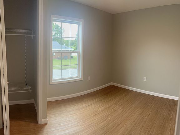 3rd image of 522 Maxwell Ave #522B